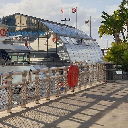 Luxury Yacht Stay "White Dove" Sleeps 6 Гибралтар Екстериор снимка